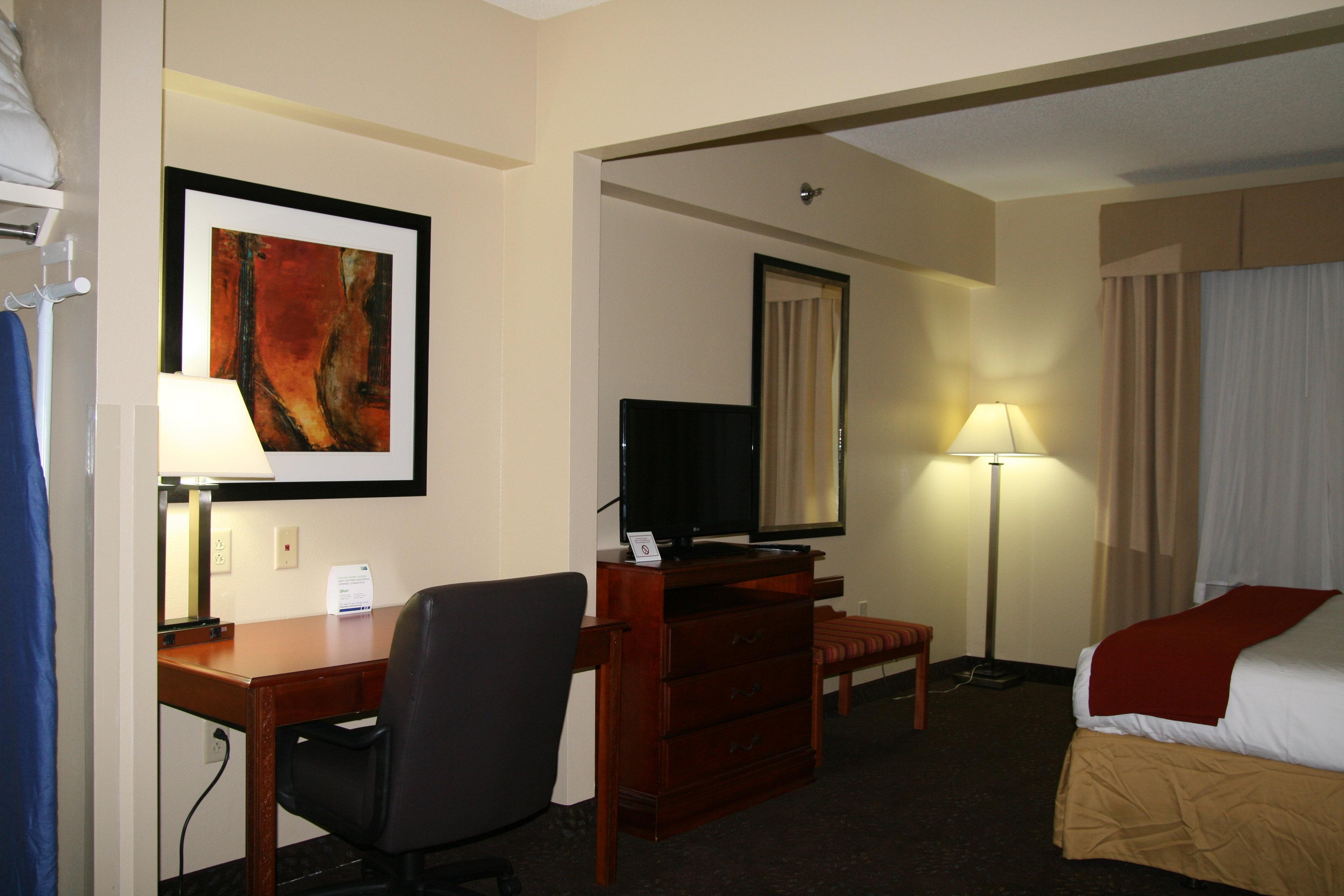 Holiday Inn Express And Suites Greenville Bagian luar foto